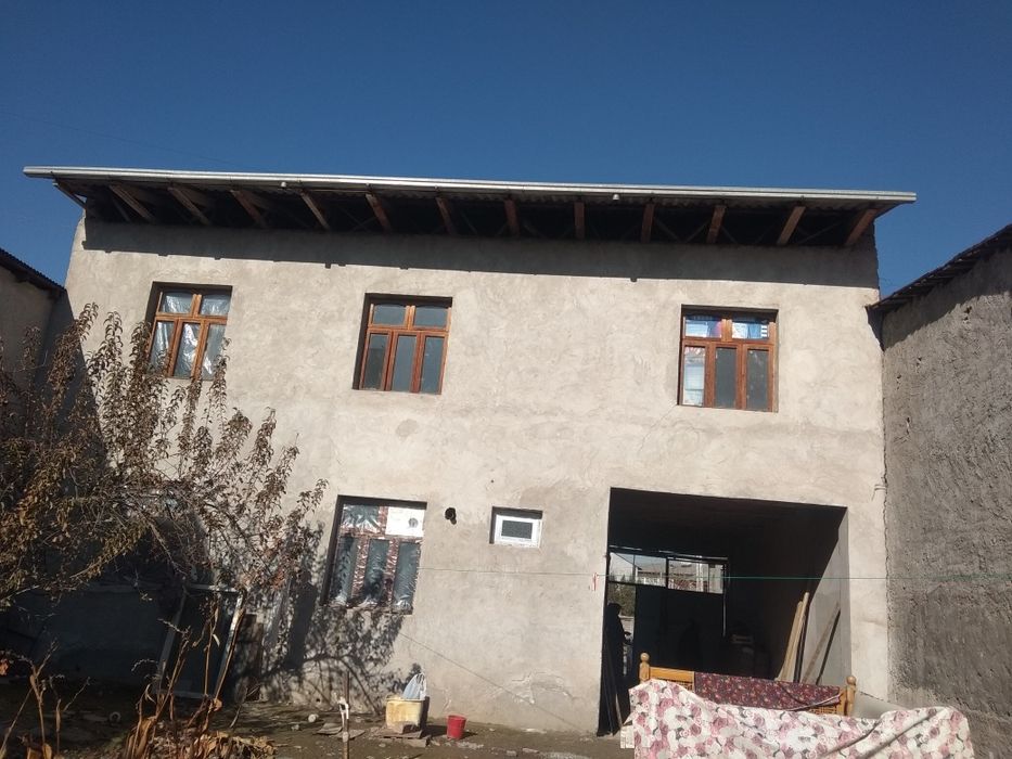 Sergeli tumanida 5 sotikli  xovlijoy srochna sotiladi kelishiladi