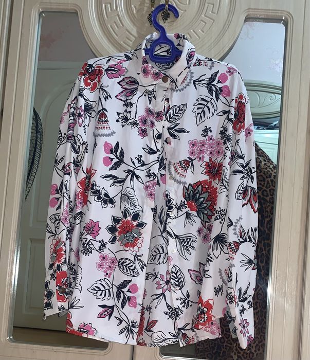 Женская одежда. Женская рубашка.