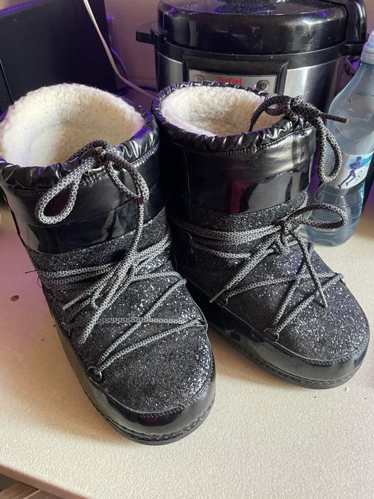 Cizme de zapada imblanite .