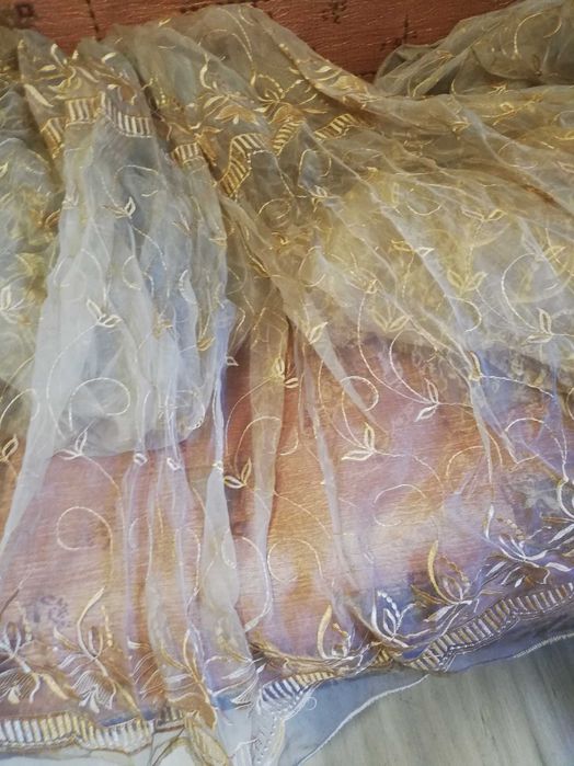 Ptr casa, perdea de mătase, culoare crem cu auriu, 3 mcu 2,80