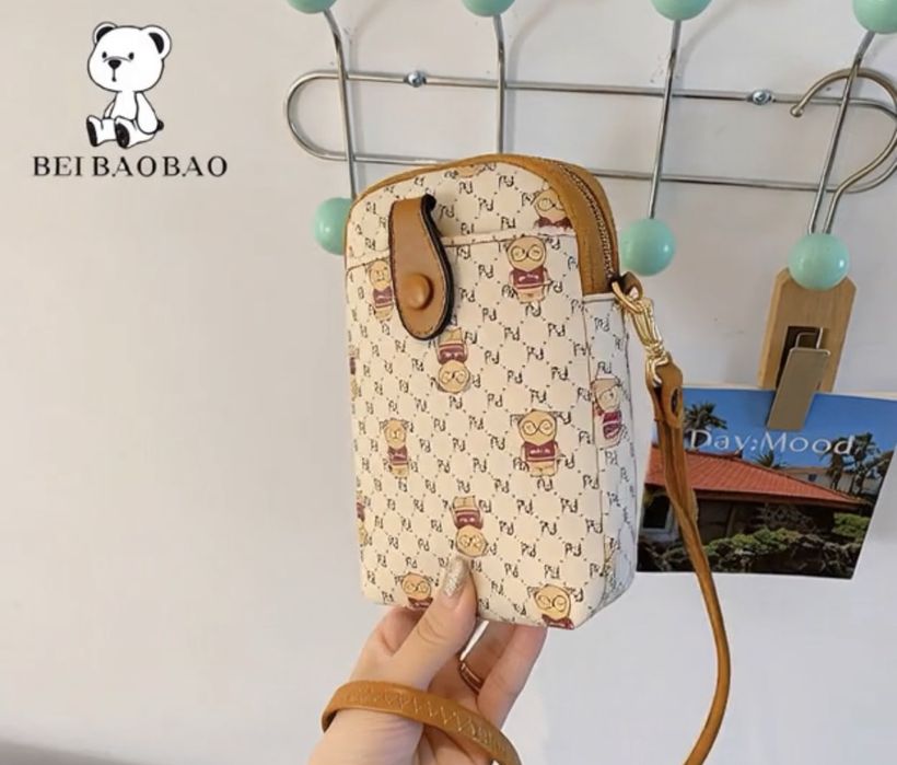 Мини-сумка с мишками через плечо