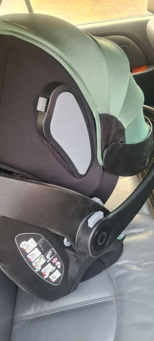 Детское кресло на авто