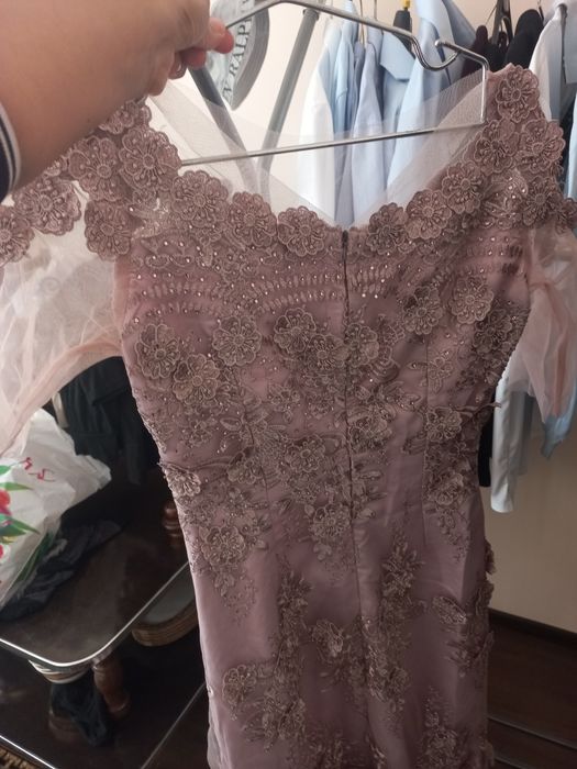 Yangi chiroyli vecherniy koylak