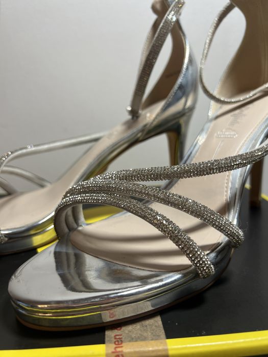 Pantofi cu toc Buffalo