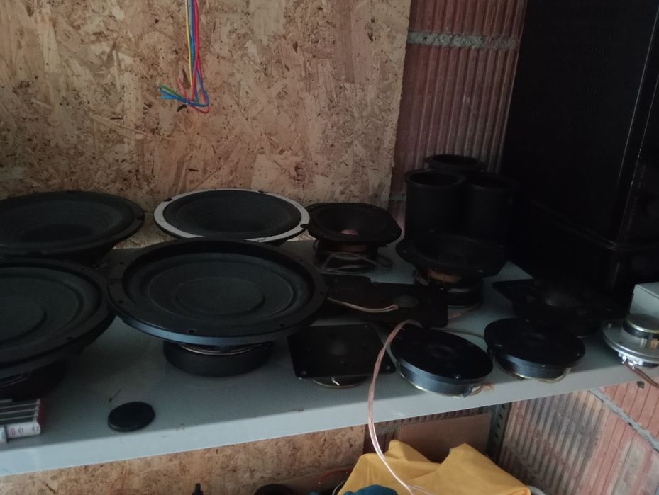 Vând difuzoare hi-fi