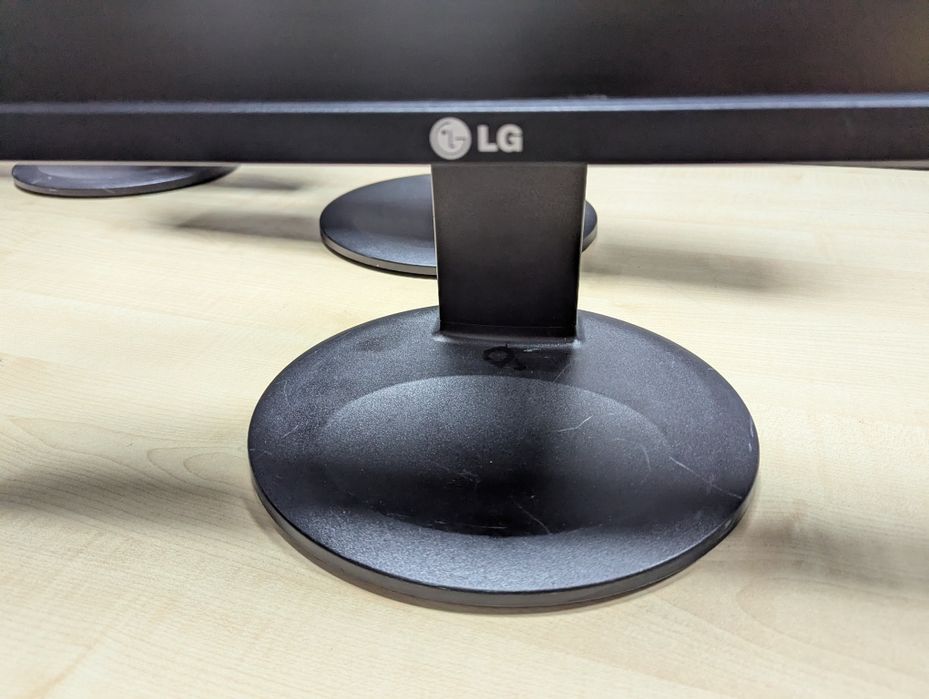 Monitoare LG Flatron E2210PM, 22” – perfecte pentru birou