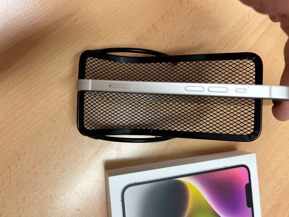 Iphone 14 с гаранция 1,5 год.