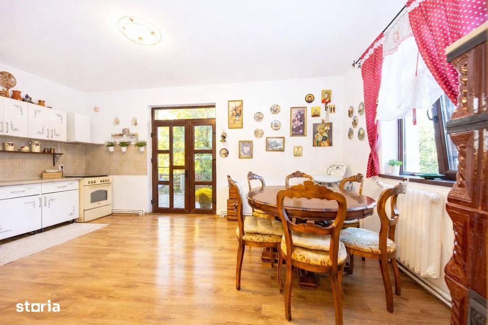 Vila single 4 camere  2 bai S =  193 mp + teren 500 mp Valea Lupului