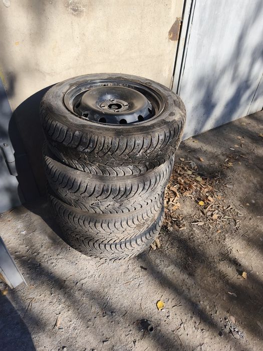 Шины с дисками комплект