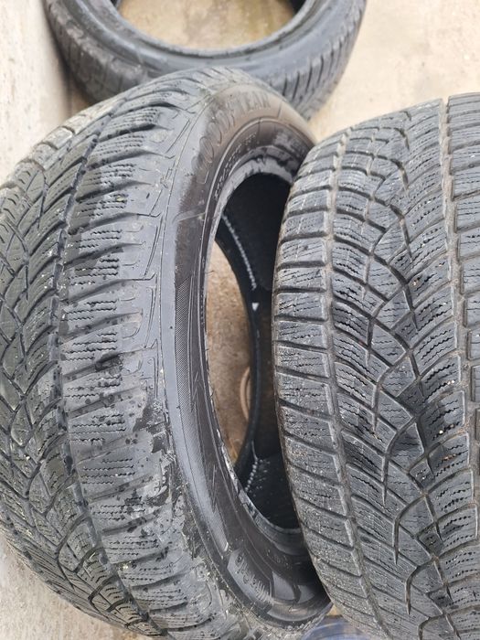 Зимни гуми 215/55/16