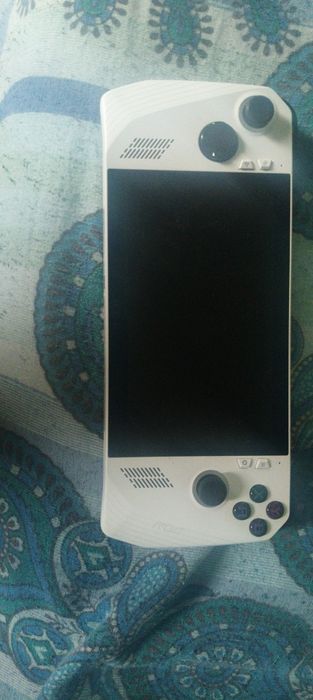 Asus rog Ally 16 GB ram