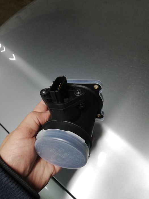 Дебитомер Bosch за Нисан Алмера 1.5i и други части