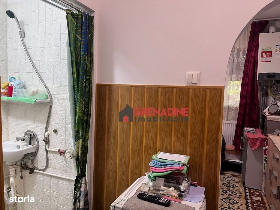 Garsoniera cu Baie Proprie - 12 mp Renovata - Zona Astra