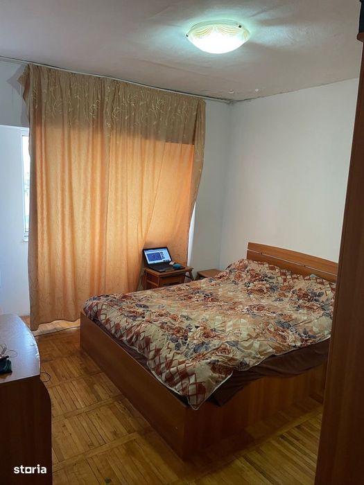 Apartament 3 camere, balcon, etaj 6, zona dr.Stanca