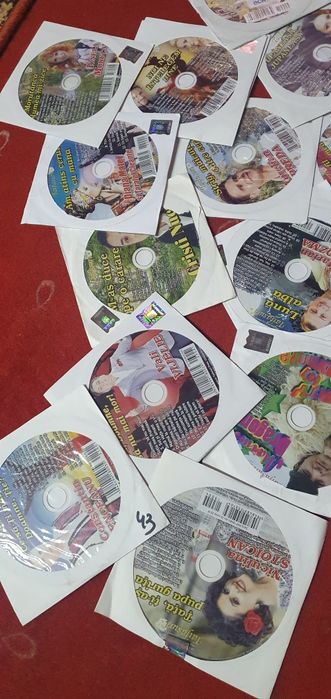 Lot CD muzica românească petrecere neutilizate
