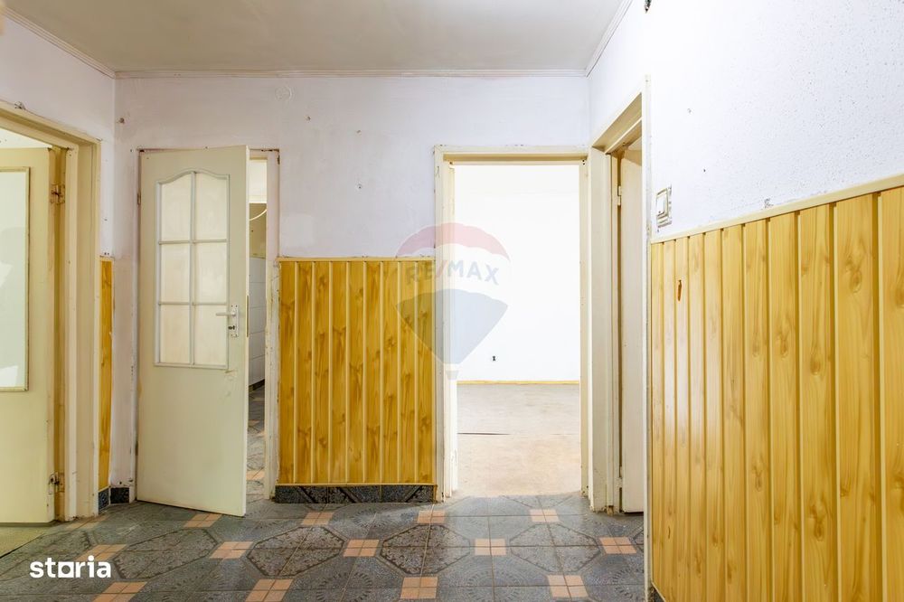 Apartament 3 camere decomandate – Strada Orizontului , zona Letea