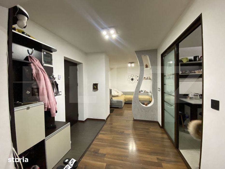 Apartament decomandat cu 3 camere, 2 balcoane, boxa, uscator. Etaj 3.