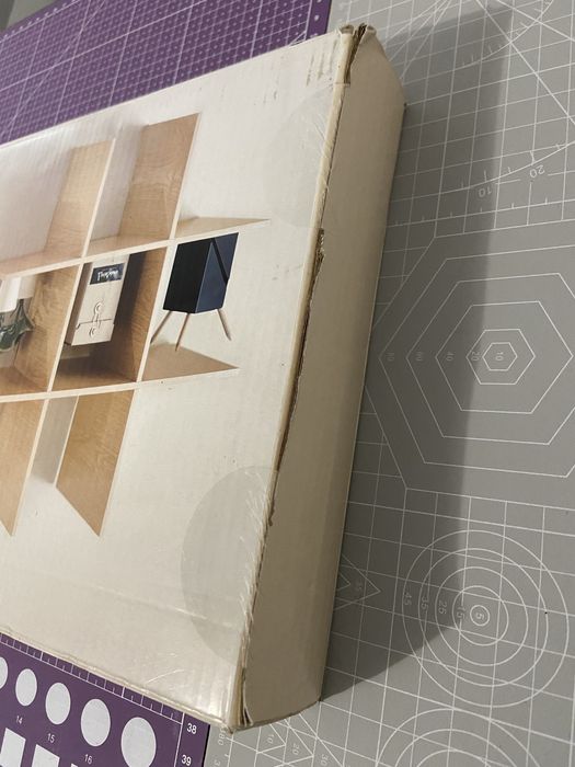 etajeră de perete (Wall Rack)