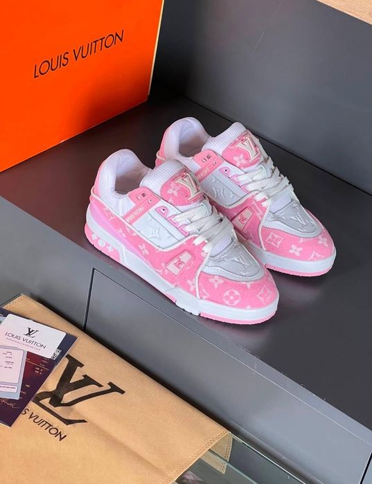 Louis Vuitton LV Trainer Pink