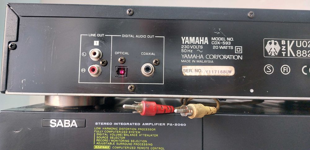 Yamaha CDX 593 Pro Bit CD player muzica pt amplificator