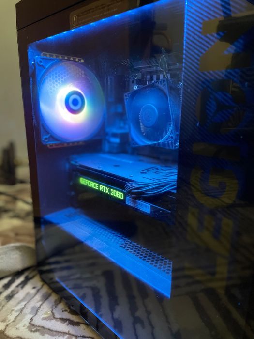 Геймърски Компютър и Геймърски Монитор