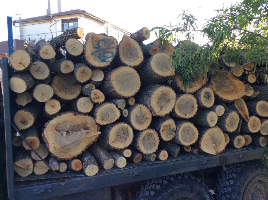 Дърва за огрев МЕТРОВКИ - 120 лв!!! Нацепени - 140лв!!!