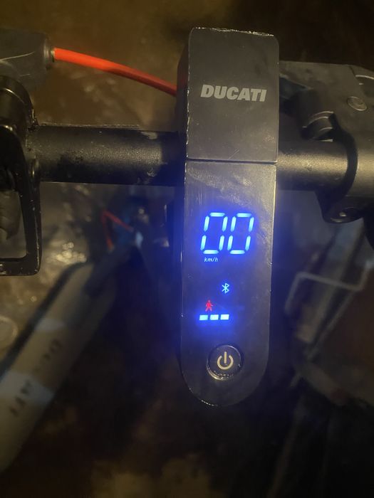 Trotineta electrica ducatii