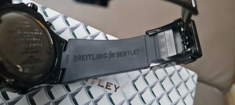 Breitling Bentley GMT
Midnight Carbon Limited Edition