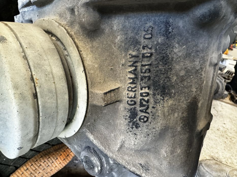 Mercedes Clk200K- диференциал с полуоски, съединител, спирачки и други