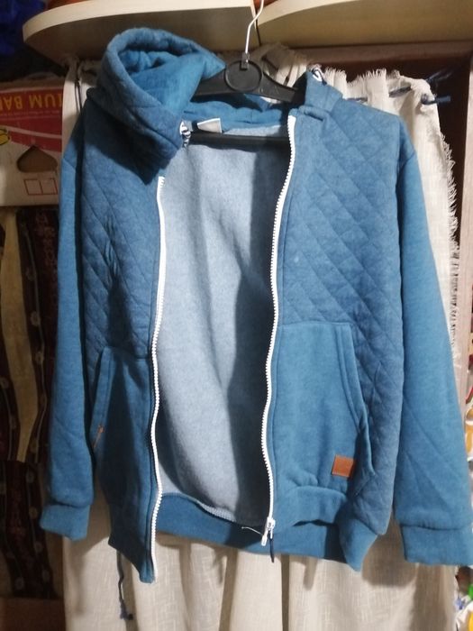 Суичър горница по 7 лева бройката