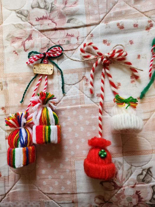 Мартеници различни модели