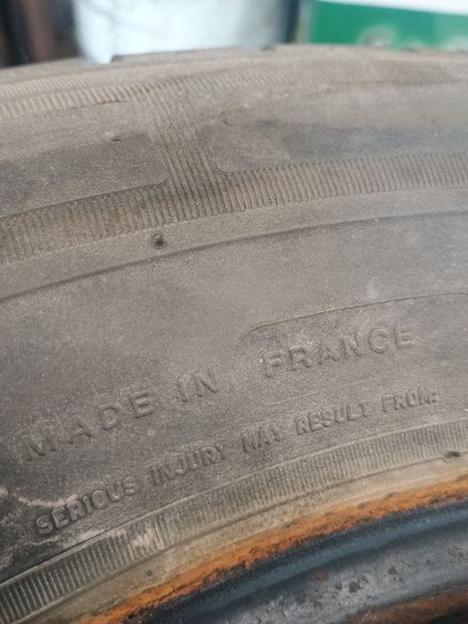 225/65R16C Michelin Agilis бусови