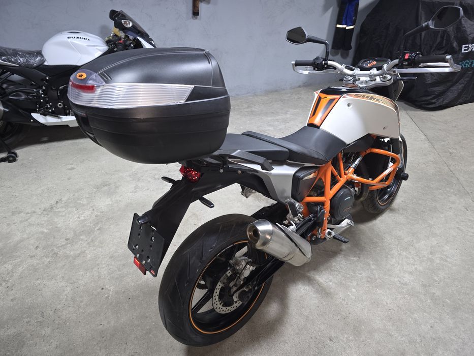 Мотоцикл KTM 690 DUKE