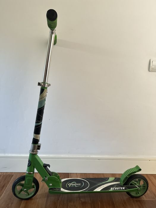 Продам Самокат детский Б/У