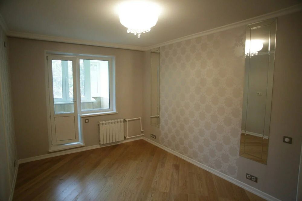 Левкас,покраска,обои,ламинат