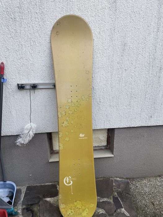 Vand placa snowboard woox stare foarte buna