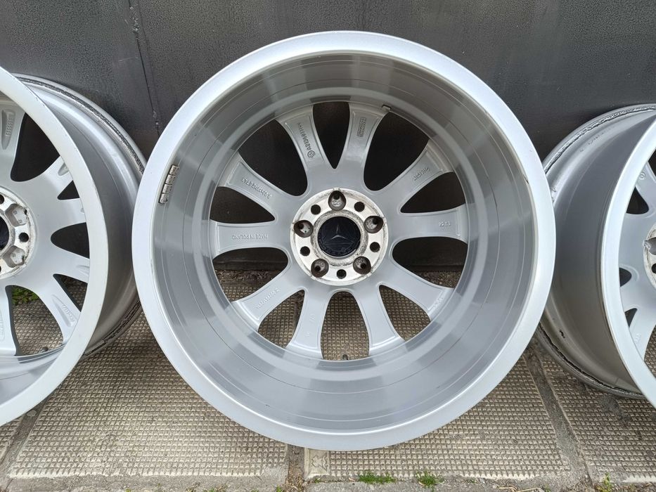 ОРИГИНАЛНИ джанти 18 ' цола 5x112 МЕРЦЕДЕС / MERCEDES E Klasse W213 8J ET43