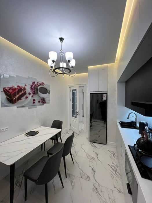 • Махтумкули • ЖК Poytaxt •2-комн • 70м2 • этаж 2/10 [AL021]