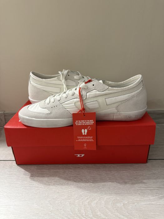 Обувки Diesel чисто нови