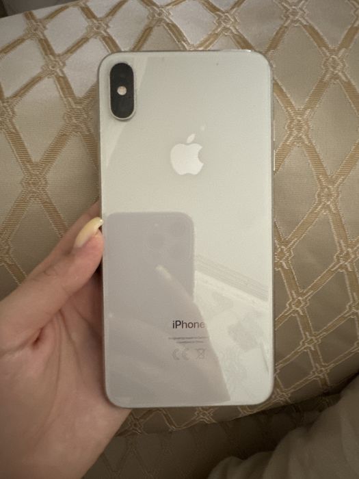 Iphone Xs max серебристый цвет