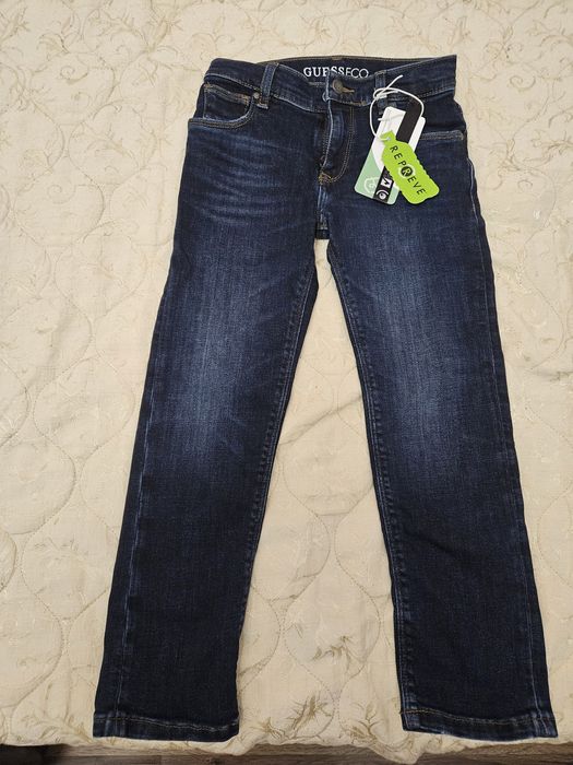 Детски дънки Guess за момче