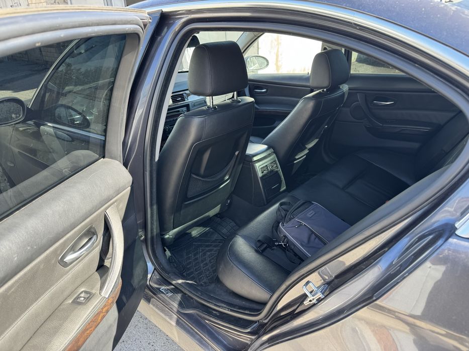 Продам BMW 330 (3 series)