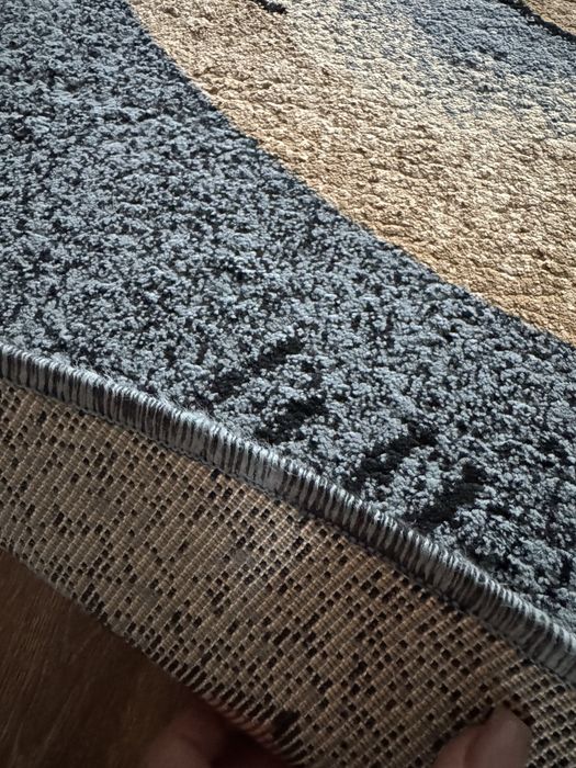 Продам ковер в отличном состоянии