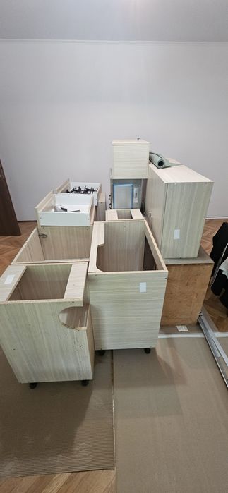 vindem mobilier de bucatarie in stare noua nefolosit