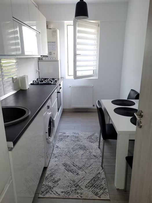 Închiriez apartament 2 camere