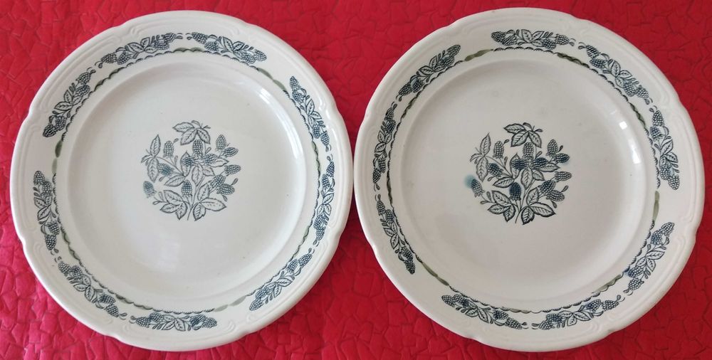 Столовая мелкая фаянсовая тарелка Ø 24 см, (ЗиК), цена дана за одну