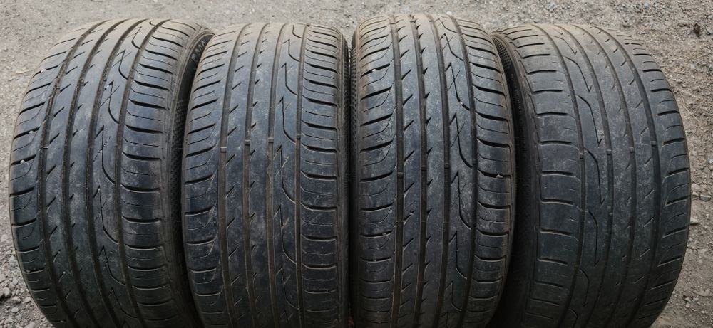 Комплект шин 235/45/17  Three-A