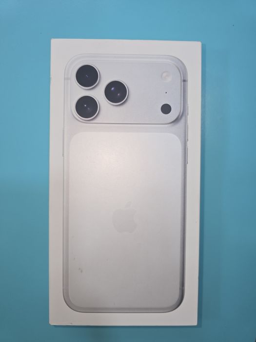 Новые, запечатанные телефоны