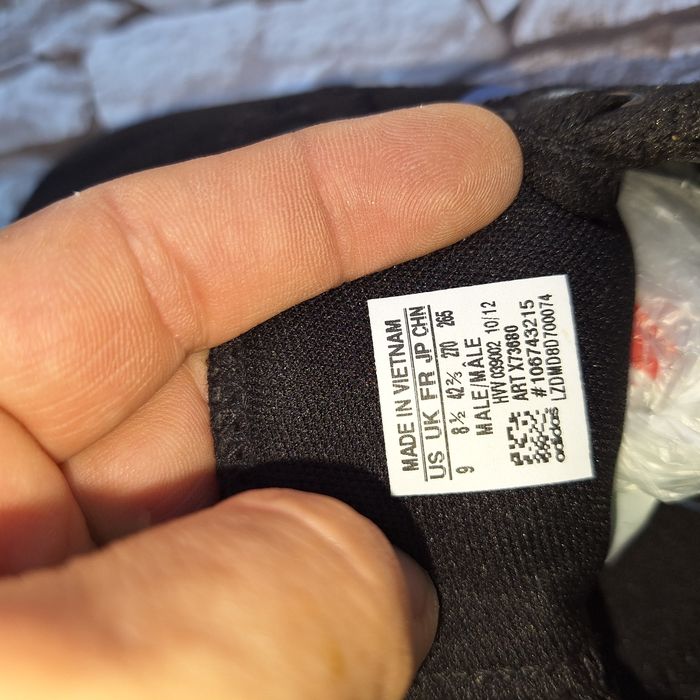 Adidas Neo nr 42,2/3