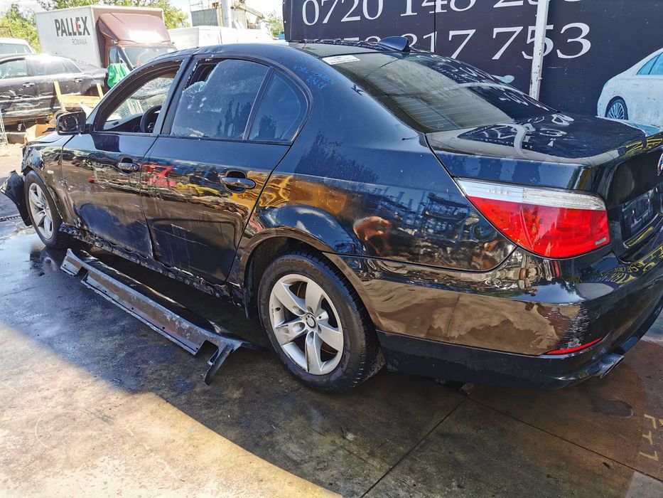dezmembrez BMW e60 530 d 231 cai facelift/ bara spate e60/usa fata e60